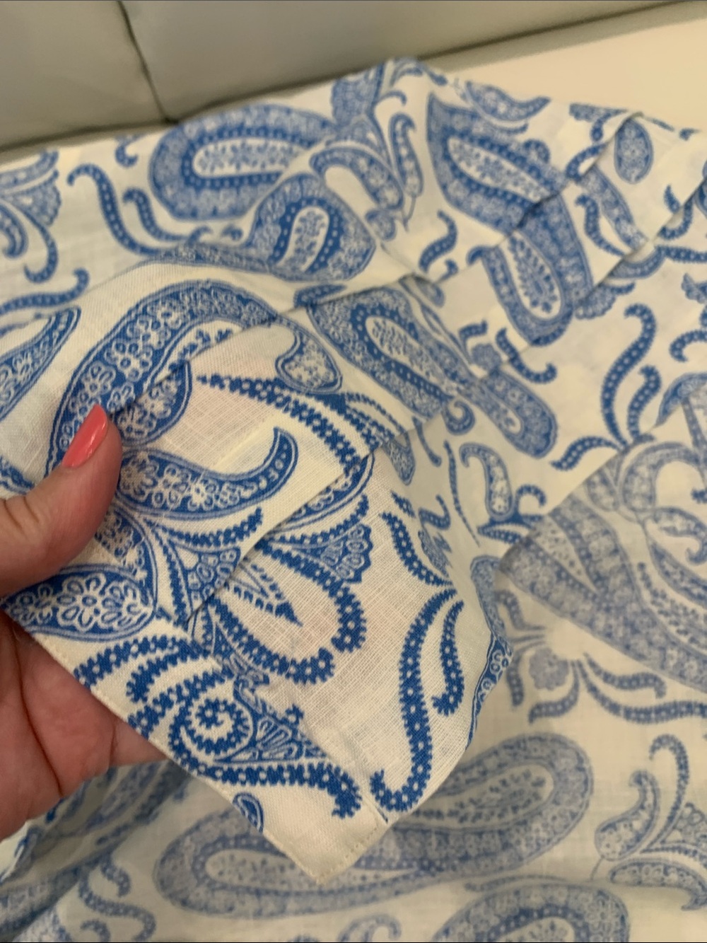 J McLaughlin Blue & White Paisley V-Neck Women's Dress medium. New! - Picture 8 of 9